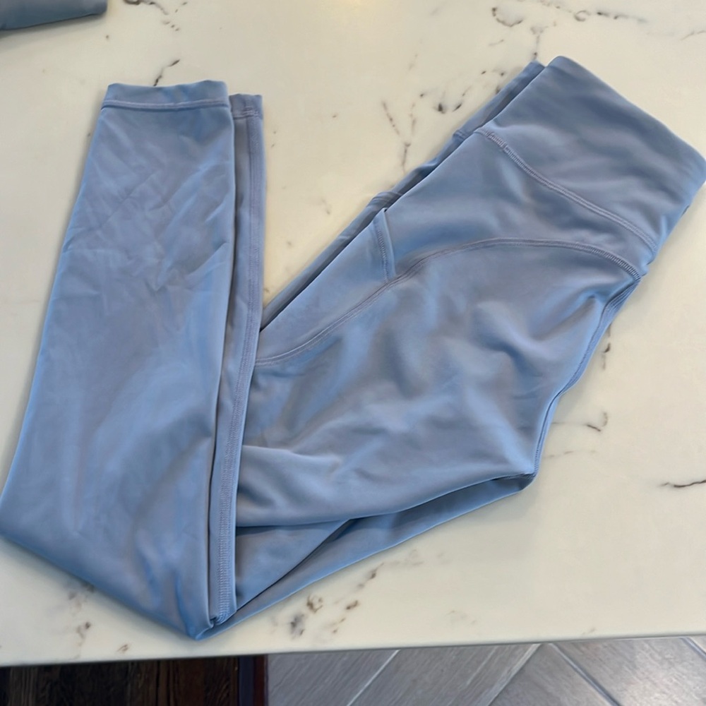 Lululemon Invigorate high rise tights. Sz4